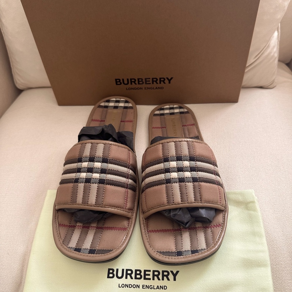 Brand new with tags / box and dust bag Burberry sandals 2024 season